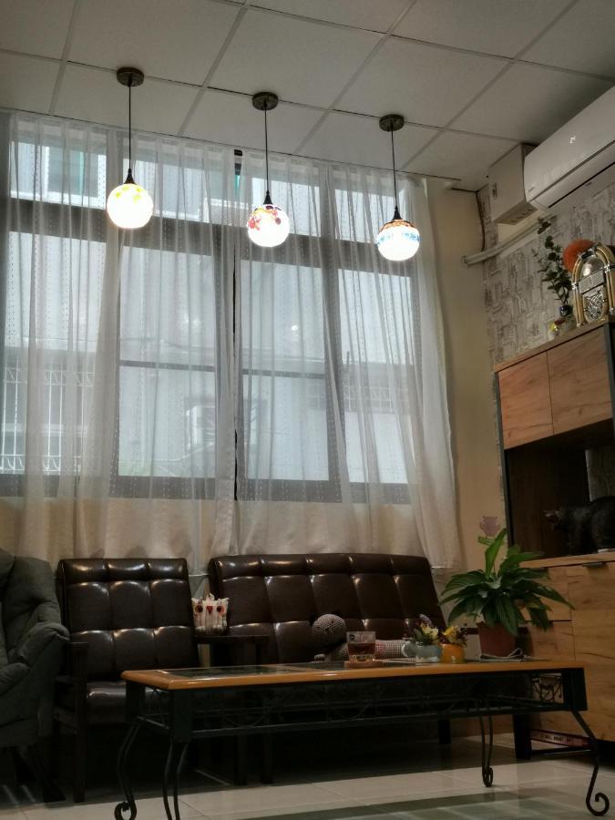 摩登旅宿 台南 エクステリア 写真